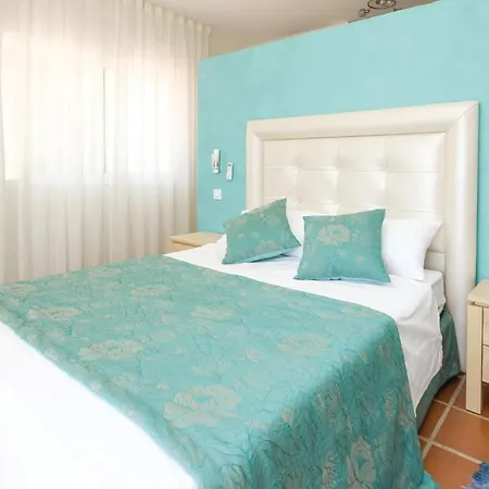 In Ojen, Marbella With House Sea View Ojen