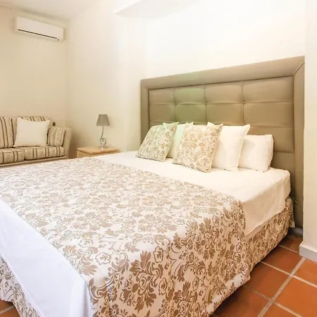 In Ojen, Marbella With House Sea View *