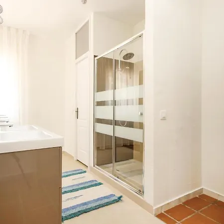 In Ojen, Marbella With House Sea View *